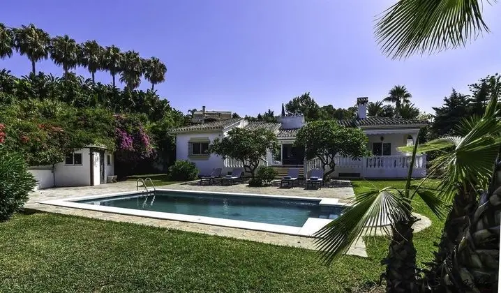 Beautiful Villa Near Beach - Marbella - Havuz