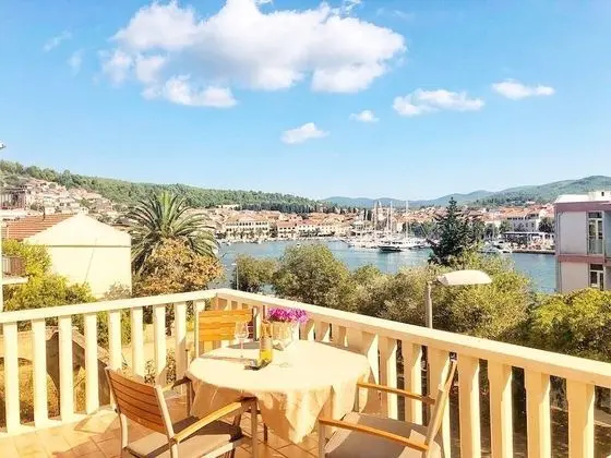 Beautiful new Apartment Near the Beach - Vela Luka -korcula Island