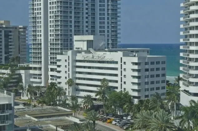 Beautiful Ocean Side Studio With Kitchenette, 10 min From South Beach