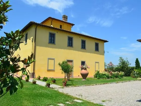 Beautiful old Villa With a Garden and Private Swimming Pool in the Etruscan Countryside - Dış Mekan