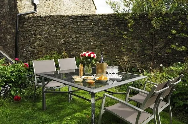Beautiful old cottage sleeps 6 near Bath - Dış Mekan