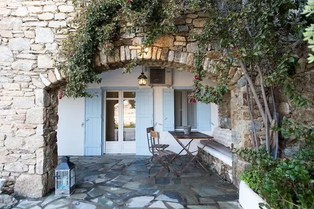 Beautiful Villa at Panormos - Dış Mekan