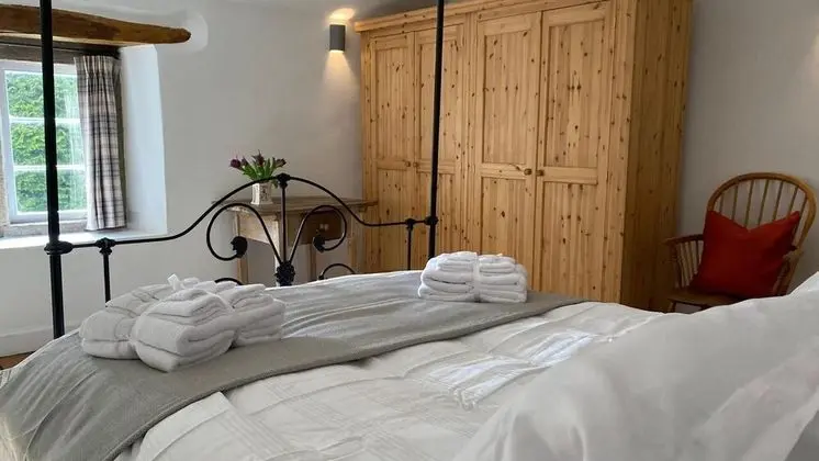 Beautiful Peak District Cottage With Hot Tub - Oda