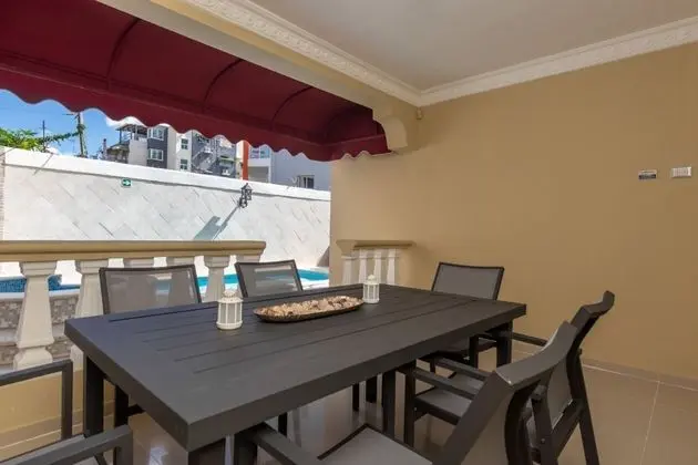 Beautiful Villa With Pool - Yerinde Yemek