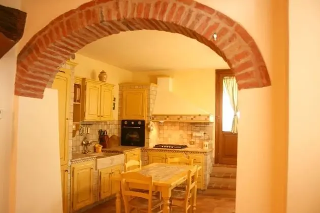 Beautiful private villa for 7 people with WIFI, private pool, TV and parking, close to Montepulc - Mutfak