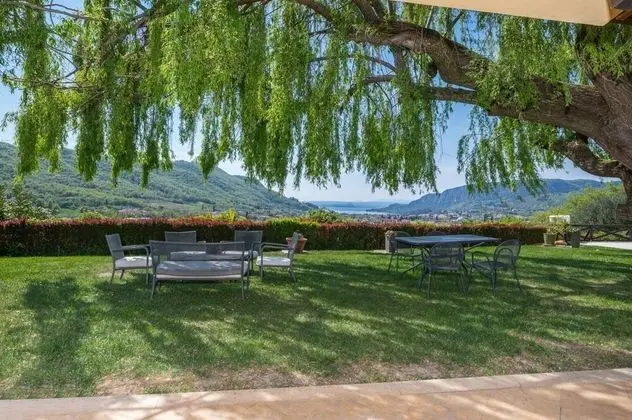 Beautiful Villa With Private Garden and Pool - Oda