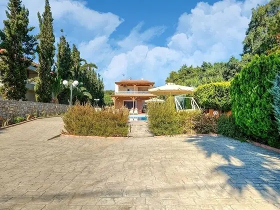 Beautiful Villa in Private Olivegrove , Private Pool, Near Sisi, NE Coast - Lobi