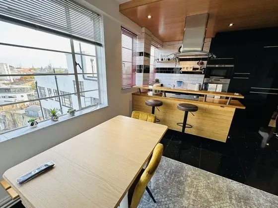 Beautiful Quality Apartment in Camden - Oda Düzeni