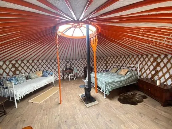 Beautiful Rural Yurt With Wood Fired hot tub - Öne Çıkan Resim