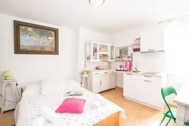 Beautiful Rustical Apartment in Rovinj - Oda
