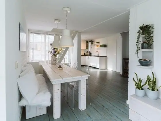 Beautiful, Spacious and Bright Holiday Home With Covered Veranda - Oda Düzeni