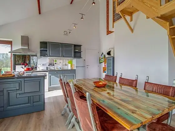 Beautiful and Spacious Holiday Home With Pétanque Court and Countryside Views - Yerinde Yemek