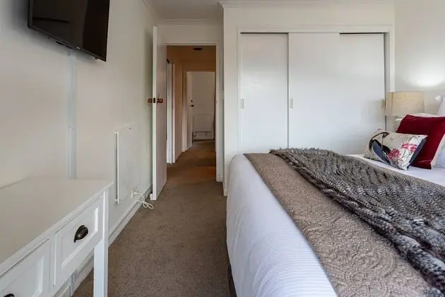 Beautiful Spacious Lake View City Townhouse - Oda