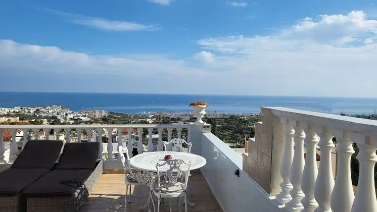 Beautiful and Spacious Room Near Cretan Sea