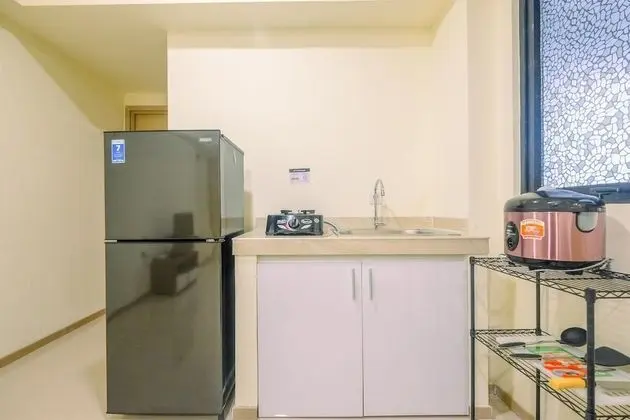 Beautiful and Strategic 1BR Meikarta Apartment - Mutfak