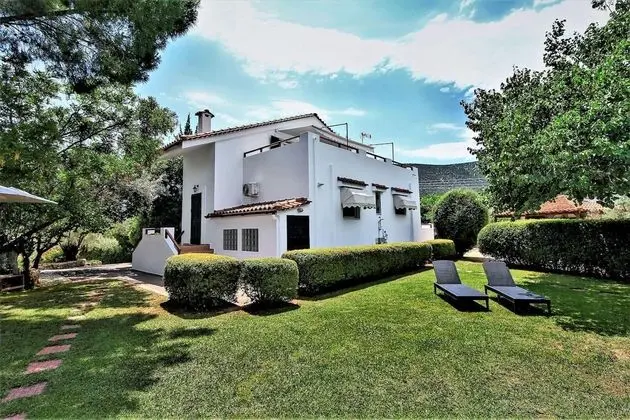Beautiful Villa With Swimming Pool Near Nafplion - Dış Mekan