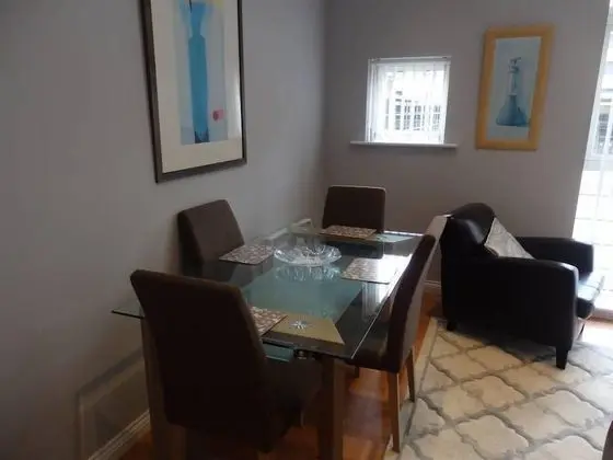Beautiful Two Bedroom Apartment - Oda Düzeni
