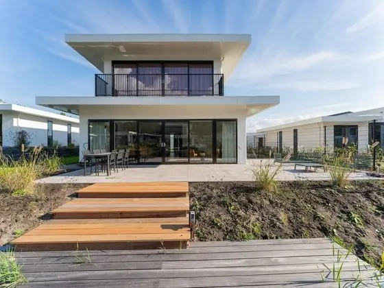 Beautiful Water Villa in Harderhaven With a Jetty