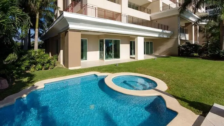 Beautifully Decorated 2 Bedroom Condo - Dış Mekan