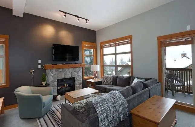 Beautifully Renovated, Fantastic Views Ski In/out 3 Beds - Mountain Star - Oda Düzeni