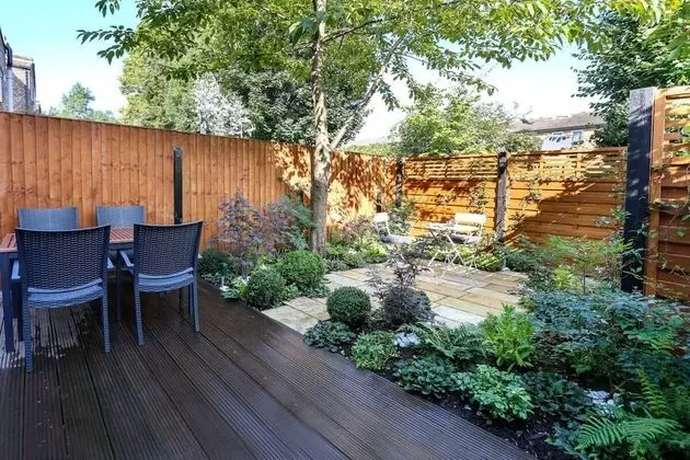 Beautifully Styled, Modern Apartment With Garden