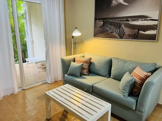 Beauty Garden Views in Golf Suites Cocotal 7132 - Oda