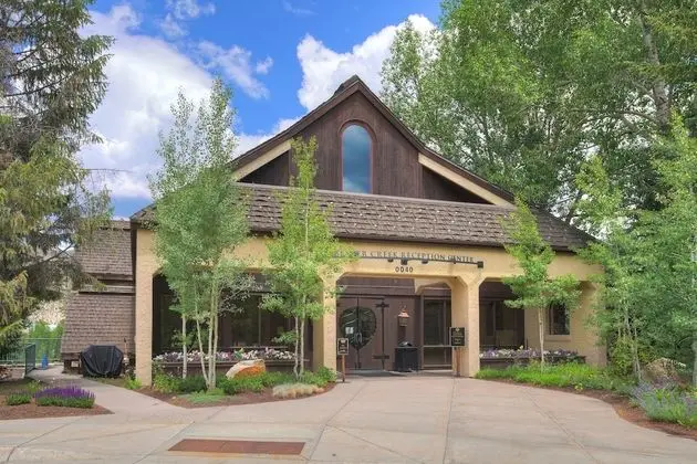 Beaver Creek Village - Lobi