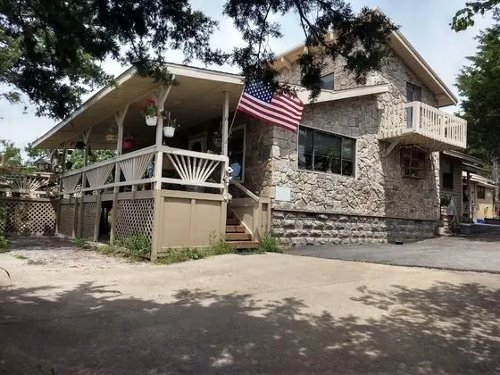 Beaver Lake Heavenly Hideaway B&B - 1