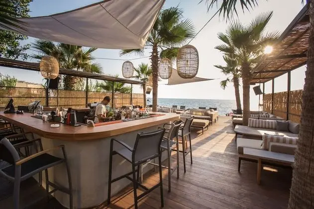 Bebatroun Beach Hotel