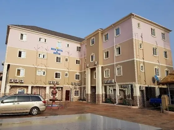 Beck Flo Hotel & Suites Ent