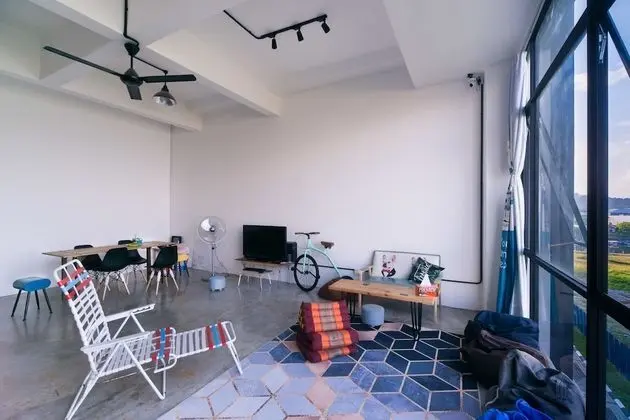 Bed Attitude Guesthouse Langkawi - Hostel - Lobi