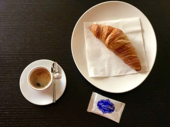 Bed Bites & Business Hotel Rotterdam - Yerinde Yemek
