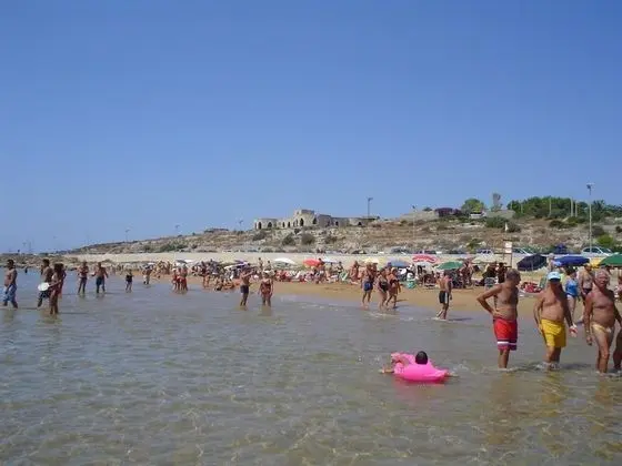 Bed and Breakfast Brezza Marina e Ristorante Shoreline - Plaj