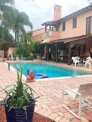 The Villa Bed and Breakfast - Havuz