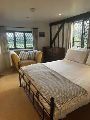 Bed and Breakfast Dunsfold - Genel