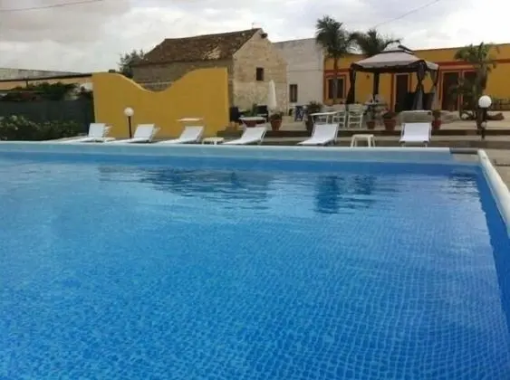 Bed & breakfast l'Agave - Havuz