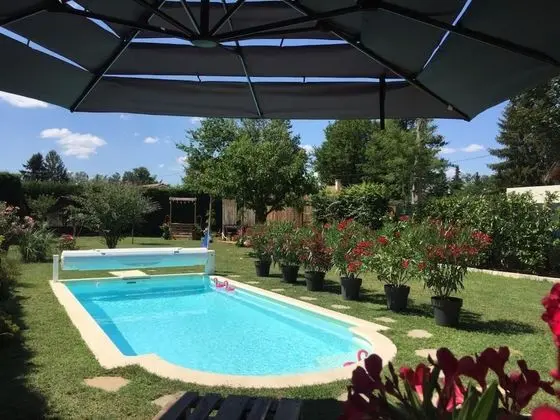 Bed & Breakfast Les Tignoliers - Havuz