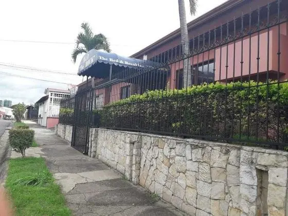 Bed & Breakfast the Rock