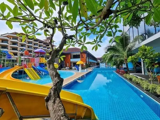 The Bed Vacation Rajamangala Hotel - Havuz