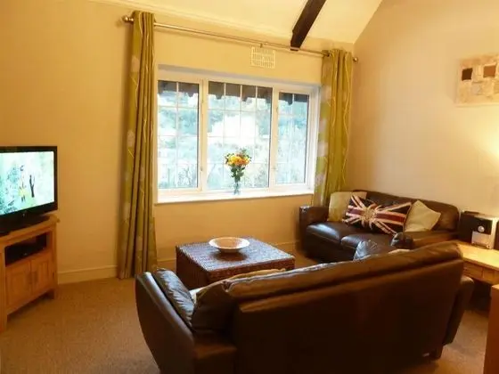 Bedford House Apartments