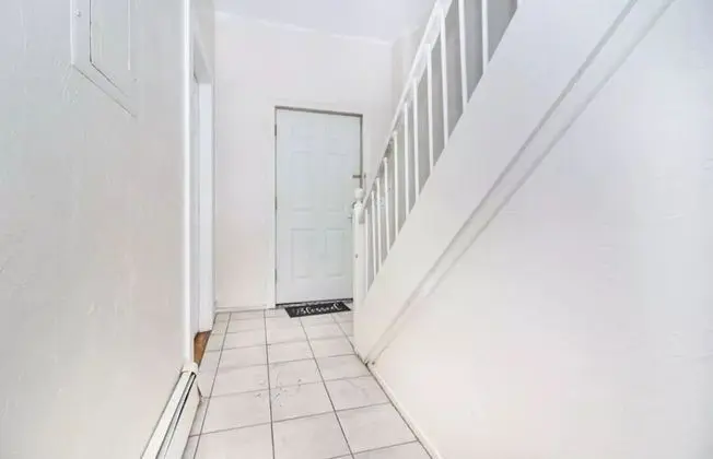 Bedrooms near Fenway & Downtown Boston - Lobi