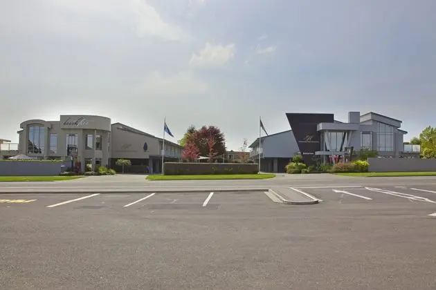 Beechtree (Miro's Motel)