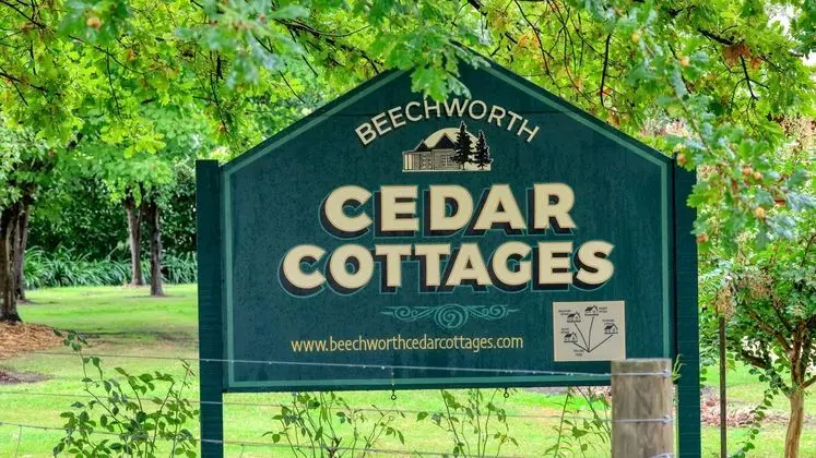 Beechworth Cedar Cottages - Dış Mekan
