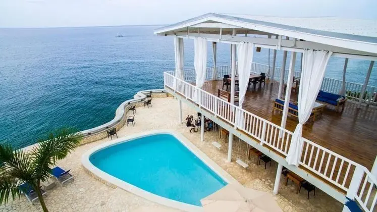 Begona Cliff Hotel