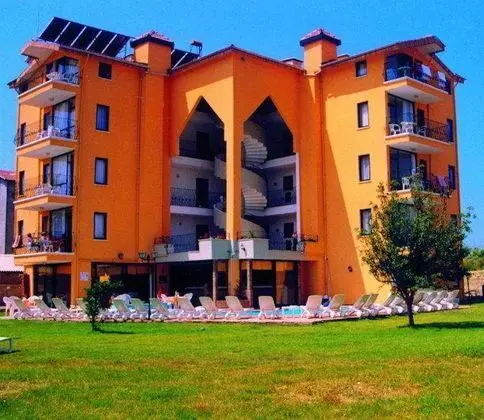 Begonville Apart - Dış Mekan