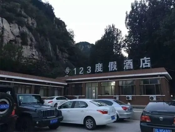 Beijing 123 Holiday Hotel