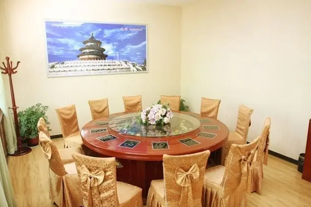 Beijing Airport Silver Ocean Hotel - Yerinde Yemek