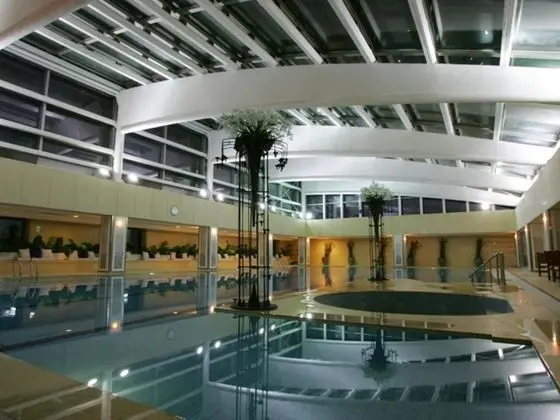 Beijing Hotel NUO Forbidden City - Havuz