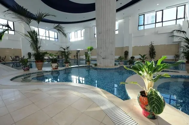 Beijing Palace Soluxe Hotel Astana - Havuz