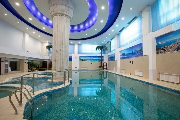 Beijing Palace Soluxe Hotel Astana - Havuz